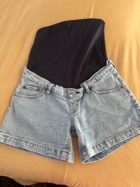 Abercrombie & Fitch dad shorts maternity Light Wash Denim Shorts